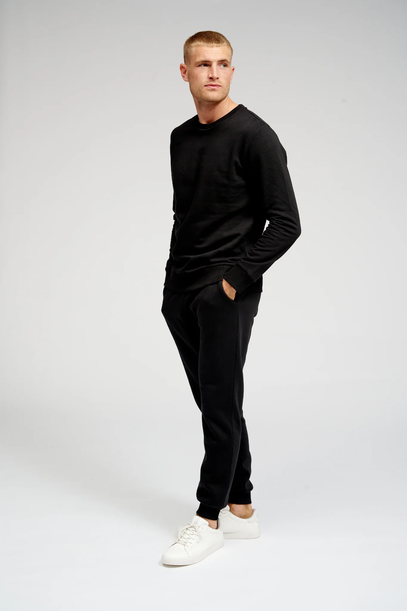 Basic Sweatpants - Black - Image 3