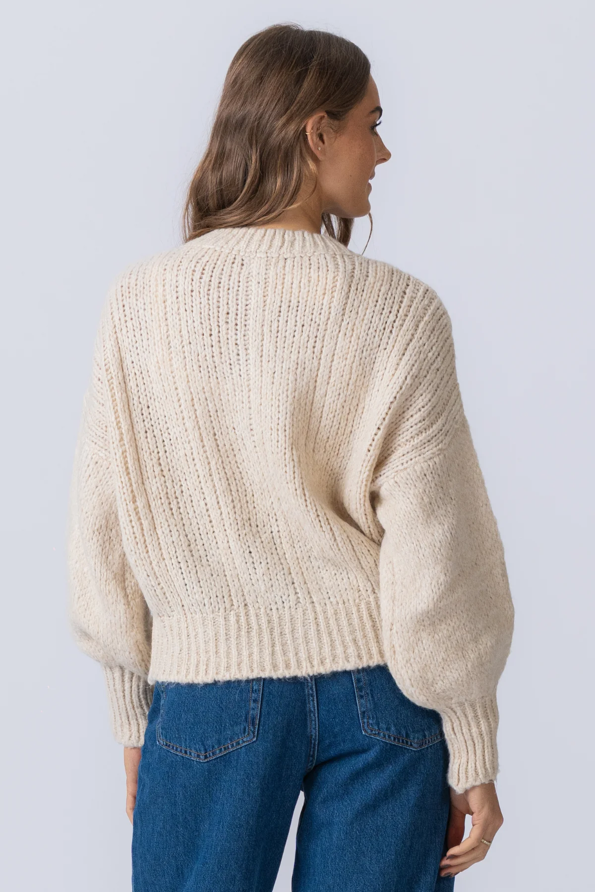 Botton Knit - White - Image 7