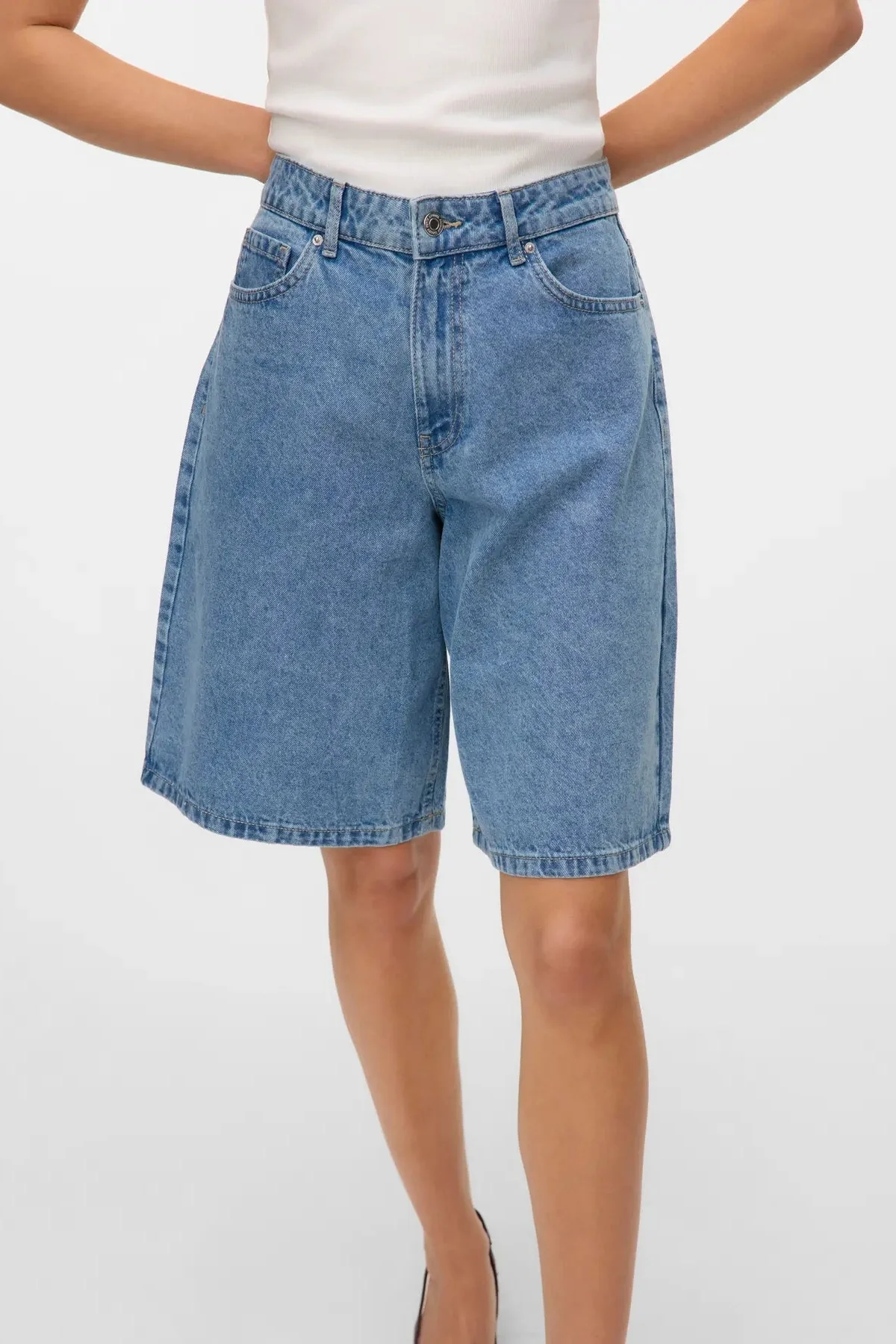 Kath Long Denim Shorts - Light Blue Denim - Image 5