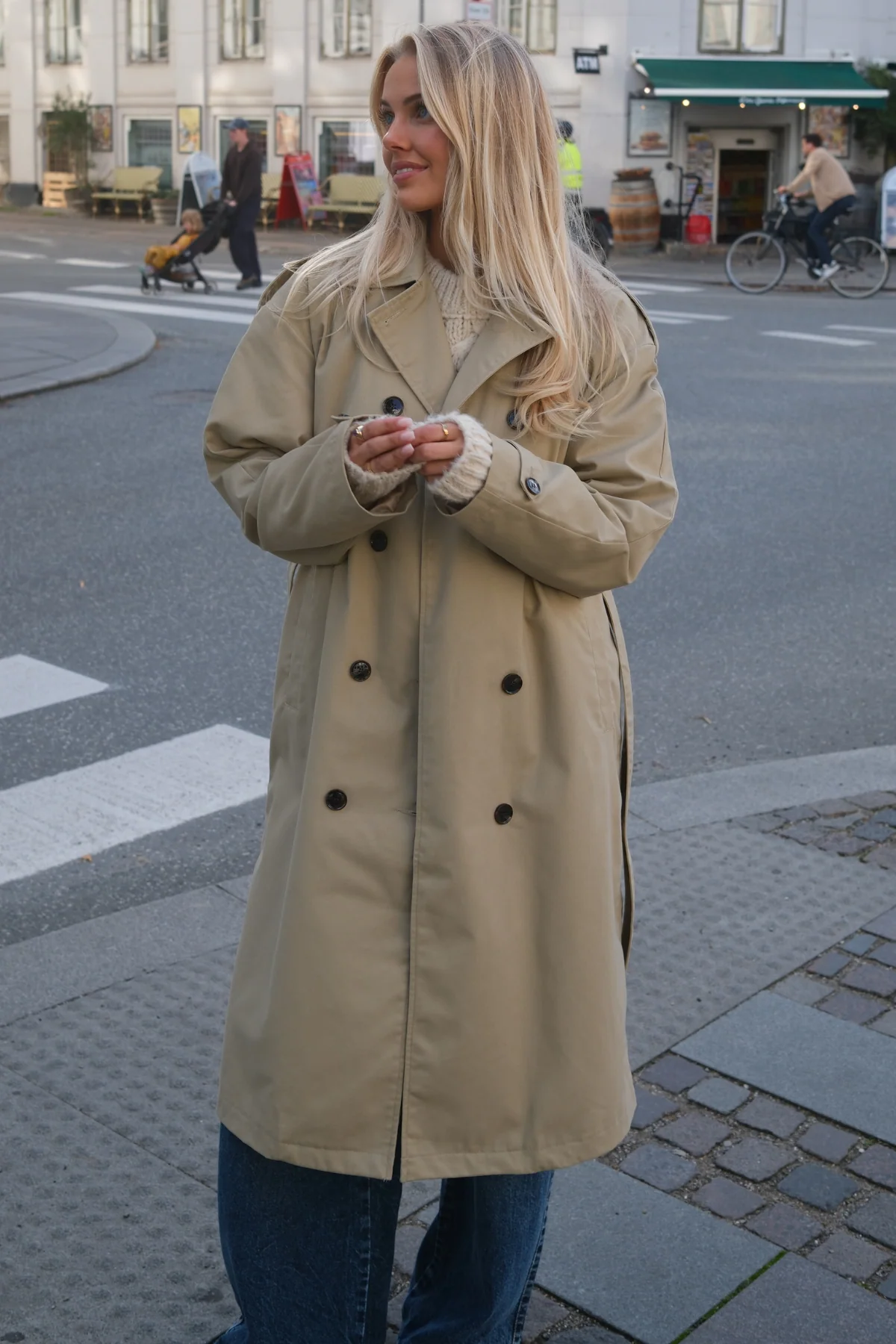 Linea trenchcoat - Beige - Image 6
