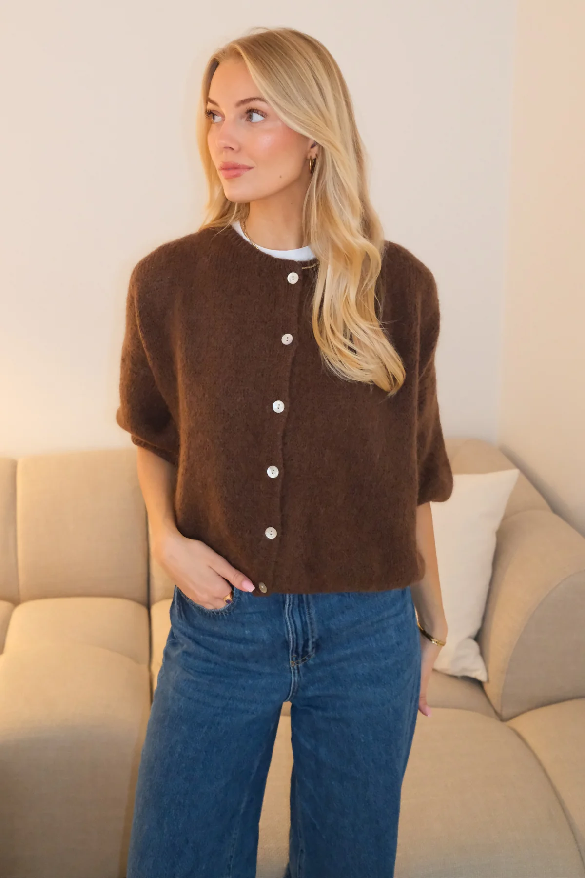 Mary Short Sleeved Knit - Brown - Image 5
