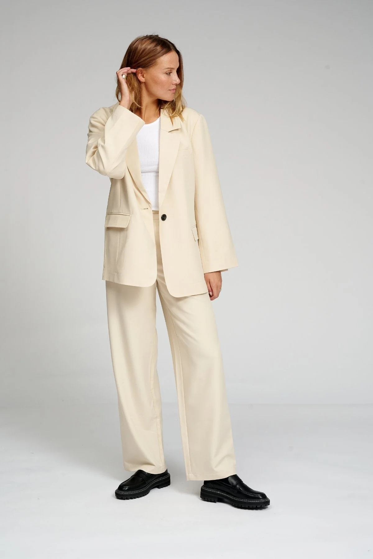 Oversized Suit (Beige) - Package Deal (V.I.P) - Image 11
