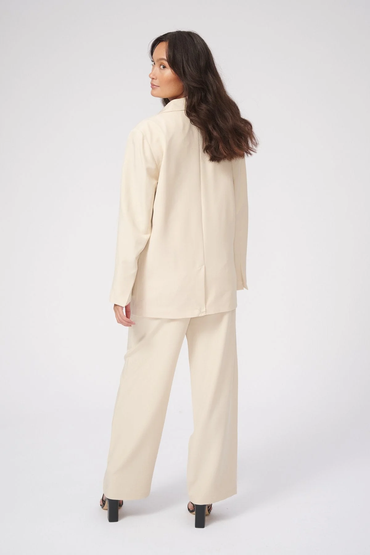 Oversized Suit (Beige) - Package Deal (V.I.P) - Image 5