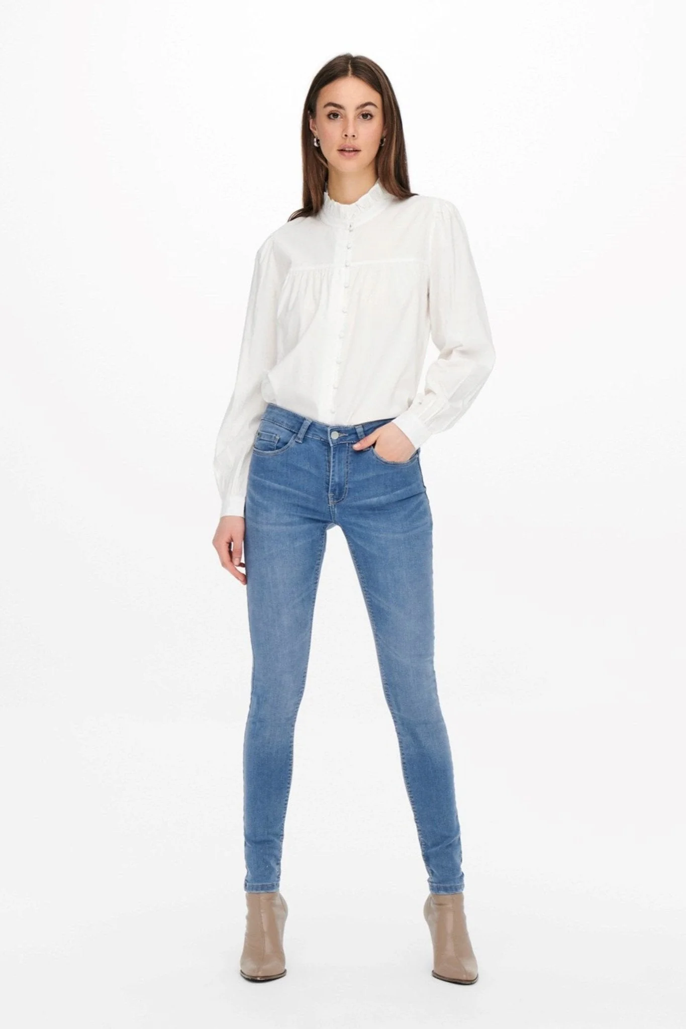Performance Jeans - Light Blue (Mid Waist) - Image 5