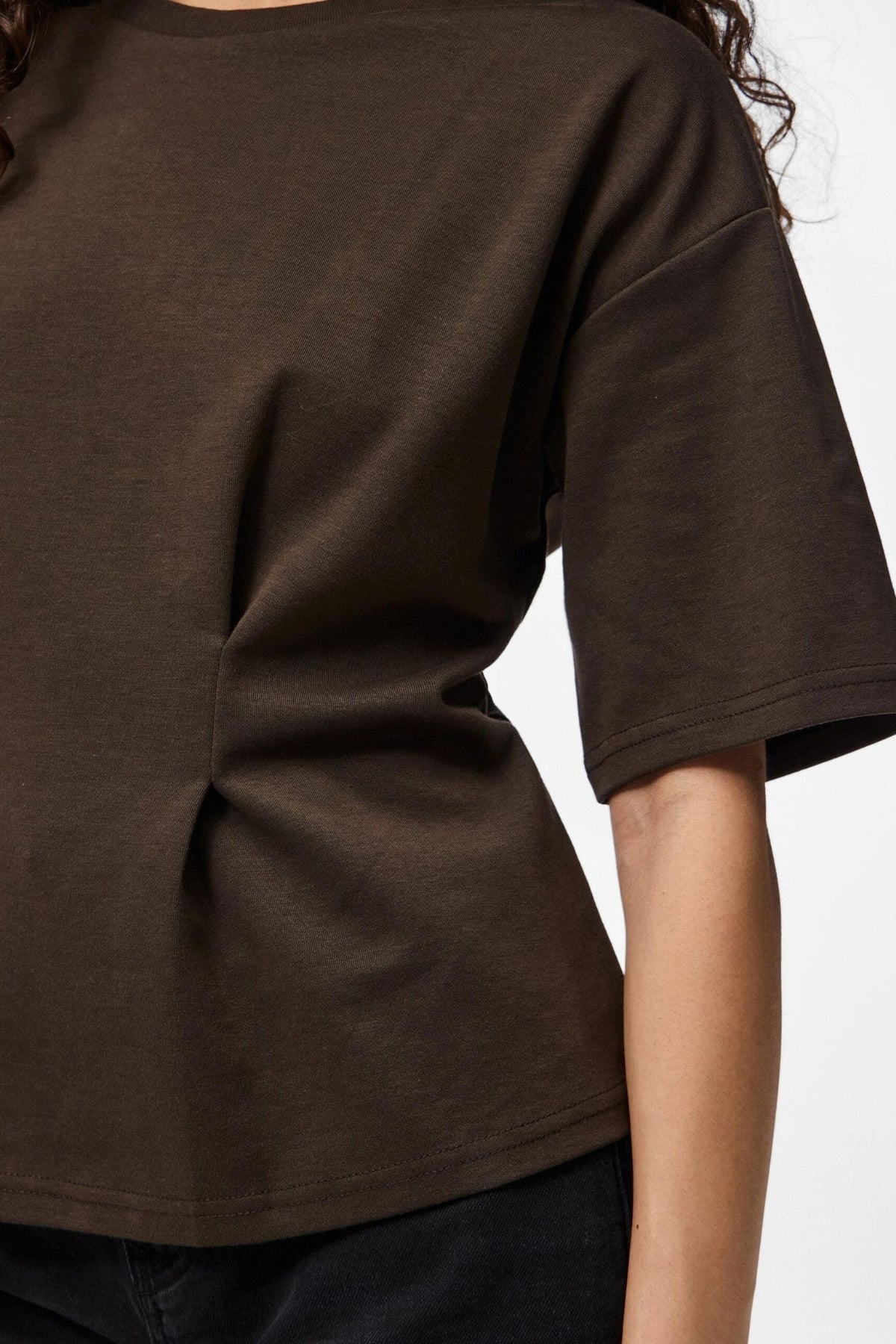 Skylar O-Neck Fitted Tee - Delicioso - Image 3