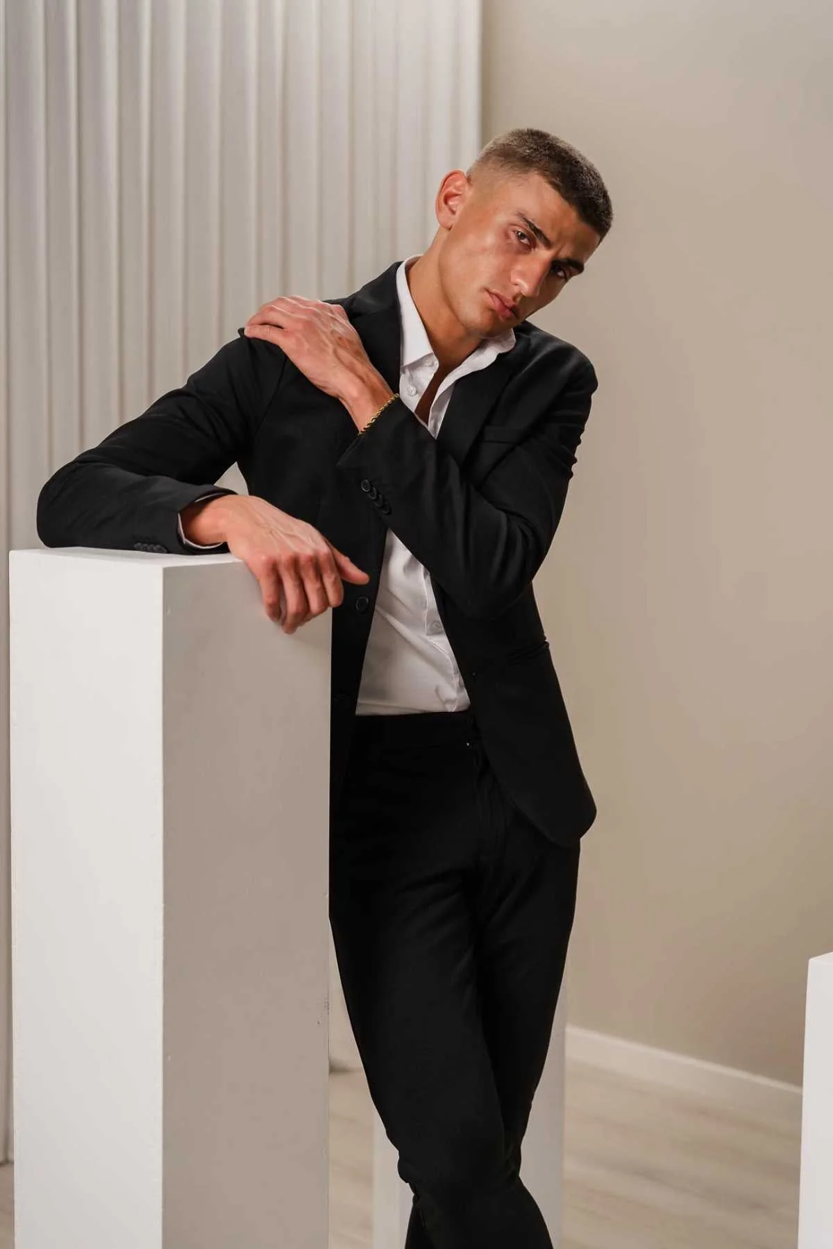 The Original Performance Suit™️ (Black) - Package Deal - Image 7