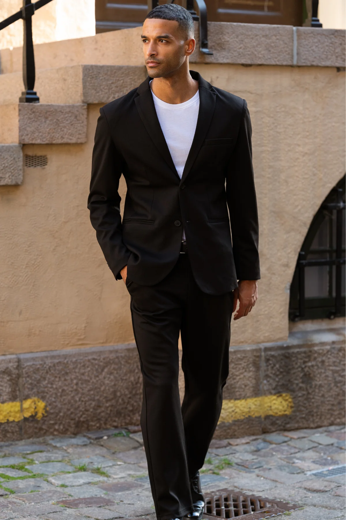 The Original Performance Suit Regular Fit – (Black) - Image 4