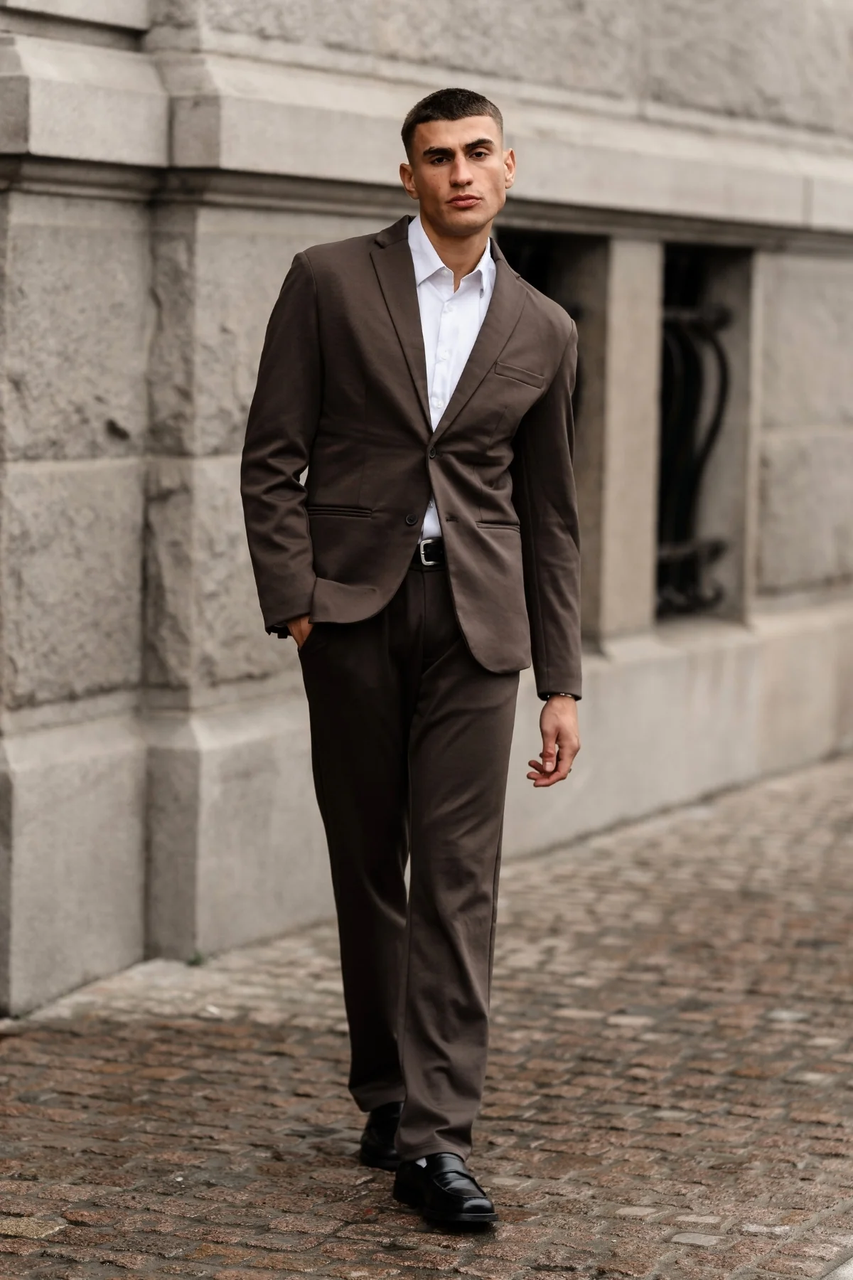 The Original Performance Suit Regular Fit – (Dark Brown) - Image 2