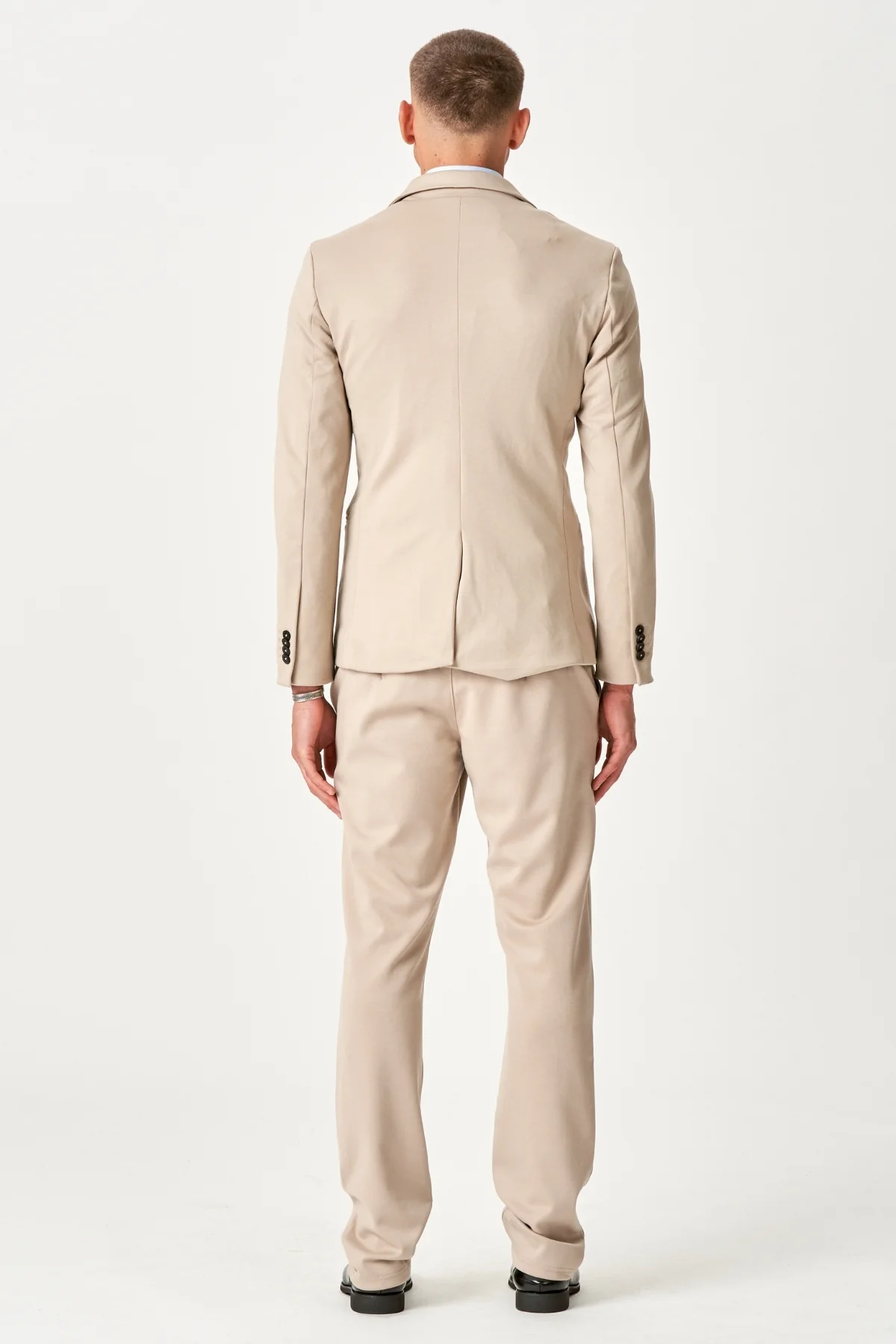 The Original Performance Suit Regular Fit – (Sand) - Image 2